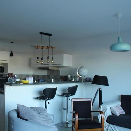 Jolie Chambre Dans Quartier Calme Eysines Eksteriør billede