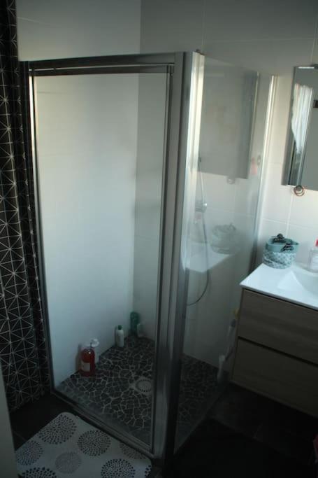 Jolie Chambre Dans Quartier Calme Eysines Eksteriør billede